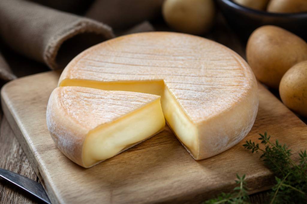 30 recettes avec du reblochon : idées gourmandes et faciles à réaliser