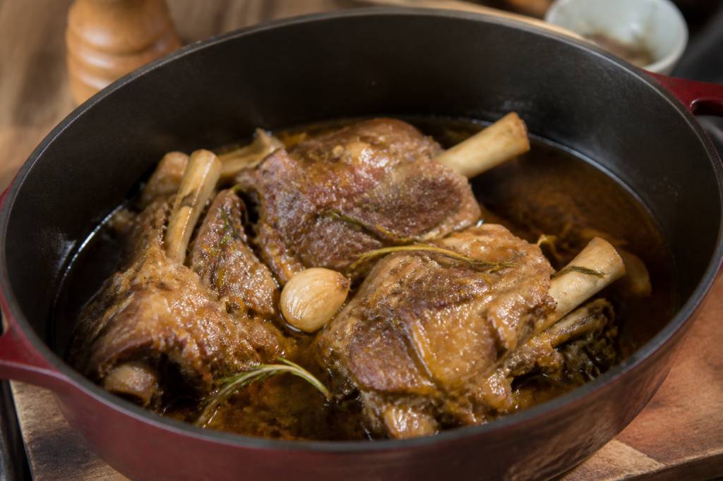 Agneau confite : recette fondante et astuces de préparation